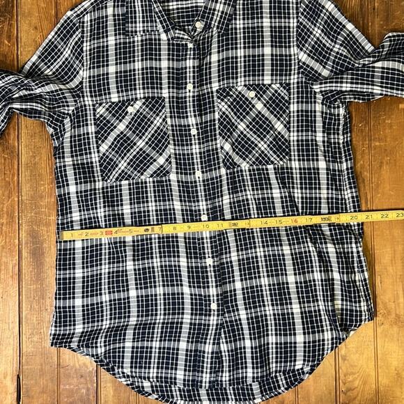 Women’s Ralph Lauren navy blue plaid long sleeve cotton blouse size large - Picture 4 of 7